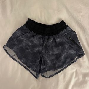 Lululemon 4" Tracker Short